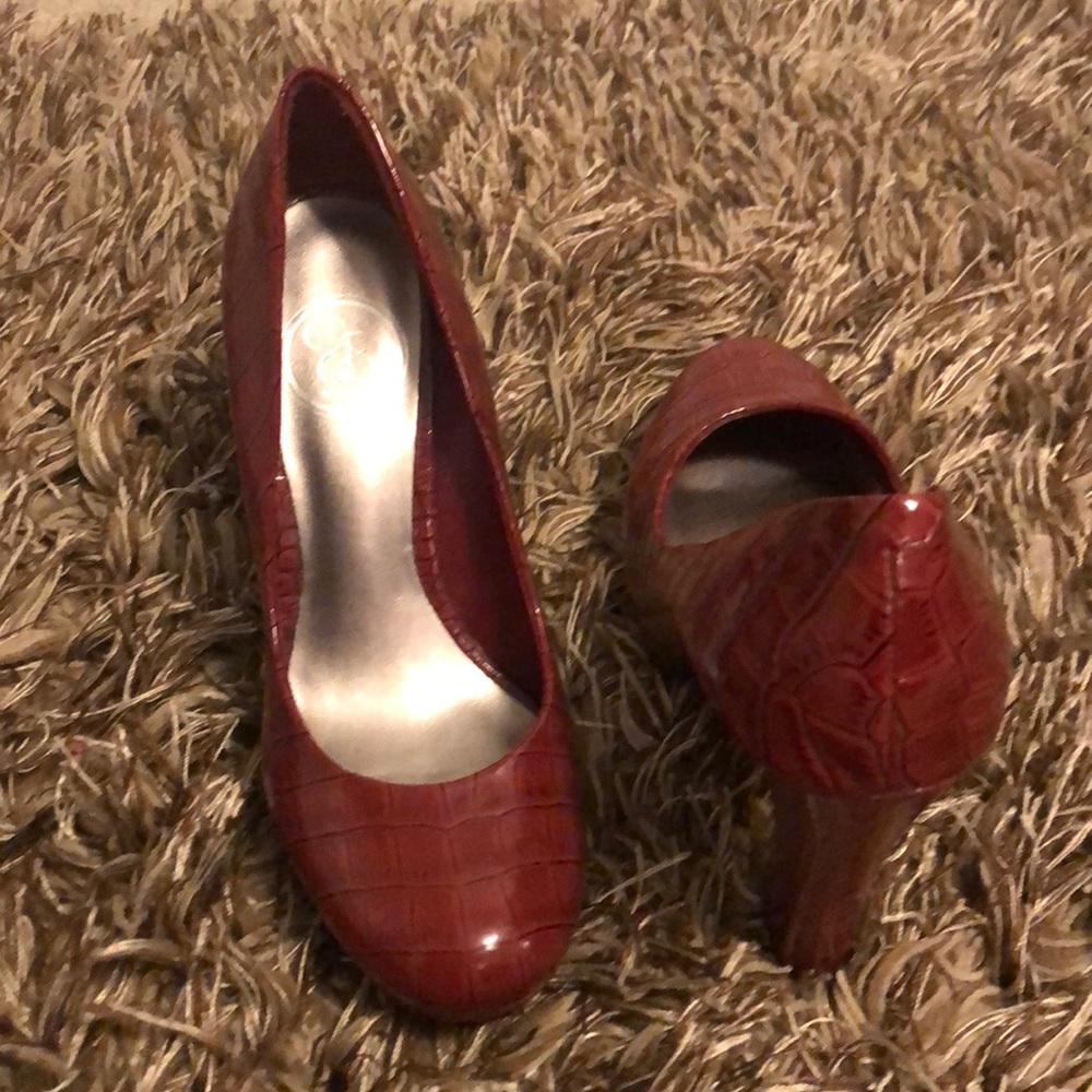 Jessica Simpson heels